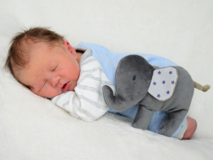 Wir freuen uns über die Geburt von Sam Luka Heinze. Foto: babysmile24.de
