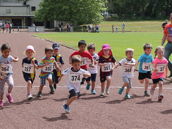 Die kleinsten Läufer geben alles beim 600-Meter-Lauf. Foto: Privat