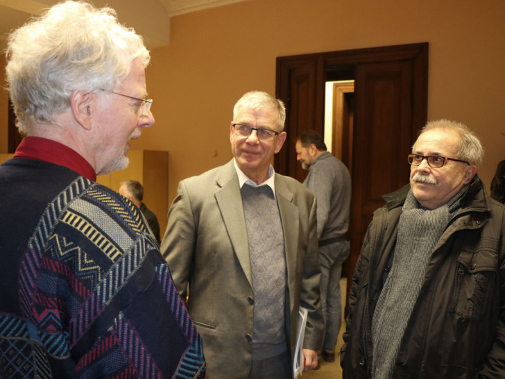 SPD Vorsitzender Andreas Fox im Gespräch mit Wolfgang Schmidt und Peter Mutzbauer. Fotos: SPD