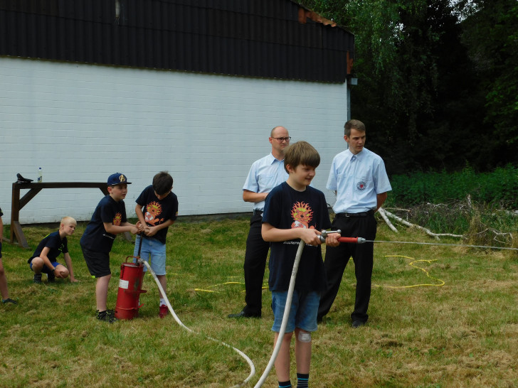 In 17 Gruppen zu je drei Kindern traten die Teams an, um ihr Können unter Beweis zu stellen. Foto: Freiwillige Feuerwehr Braunschweig
