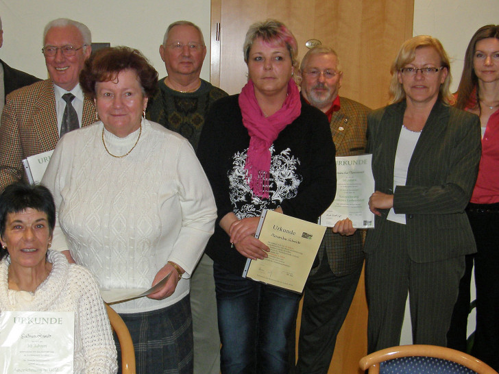 Ehrung im Cafe´CAP, Wagenplaketten. Archivfoto: Achim Klaffehn