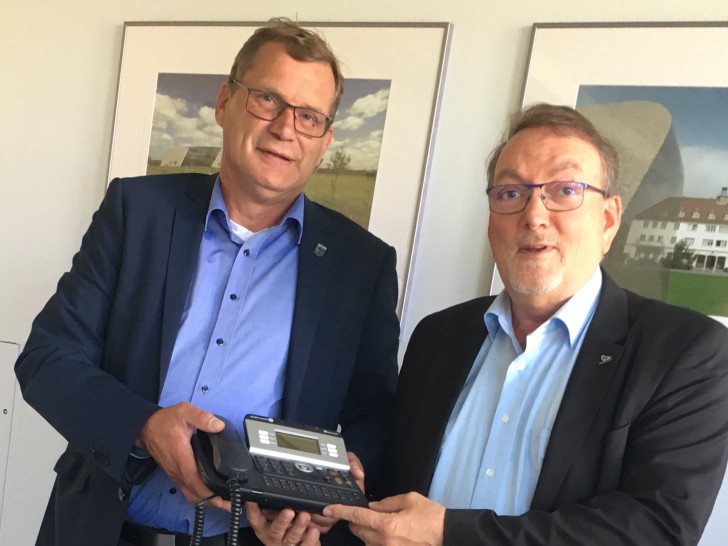 Ralf Heuer, Erster Samtgemeinderat Meinsersen und Michael Sothmann, Geschäftsbereichsleiter Bürgerdienste, Stadt Wolfsburg. Foto: Stadt Wolfsburg