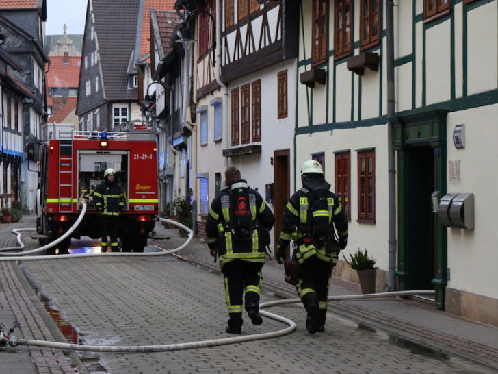 Am Rande des Einsatzes in der Krummen Straße kam es zu zwei Zwischenfällen. Foto: Werner Heise, Videos: aktuell24(BM)