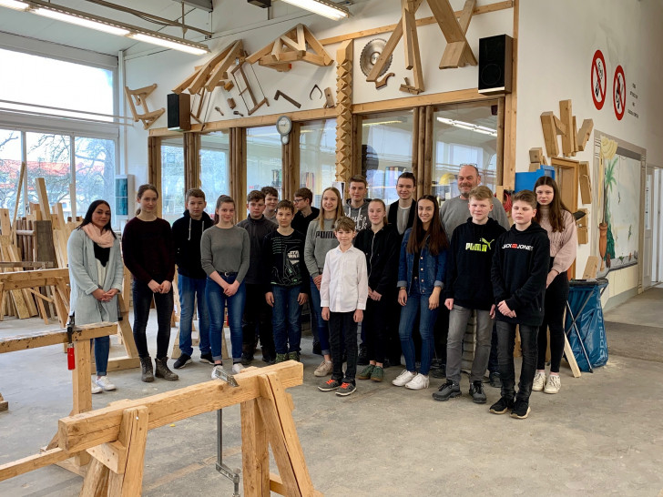 Bekamen viele neue Eindrücke: Schüler beim Zukunftstag bei der FIBAV. Foto: FIBAV