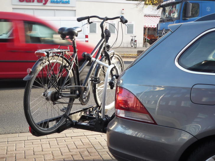 Die Polizei stellte ein vermutlich gestohlenes Fahrrad sicher. Foto: Polizei
