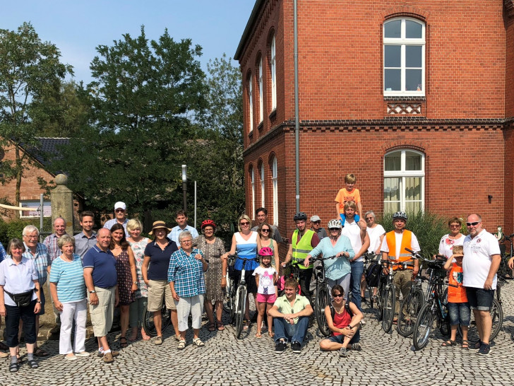 Die Teilnehmergruppe in Ehmen. Foto: Michaelis Kirchengemeinde