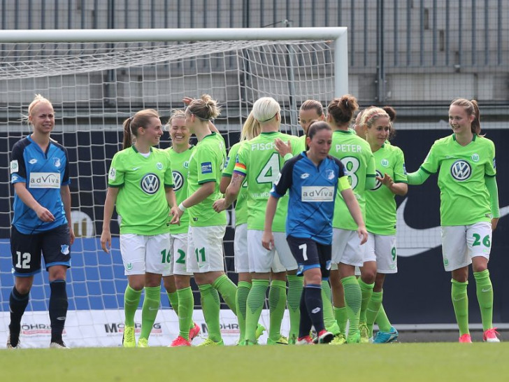 Wieder ganz oben: VfL Frauen. Fotos: Agentur Hübner
