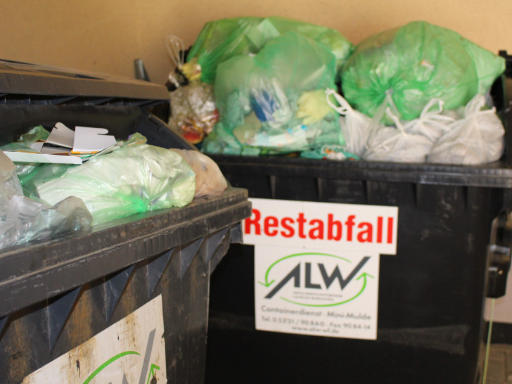 In Wolfsburg wären derzeit mehrere Straßen von der Müllabfuhr abgeschnitten. Symbolfoto: Archiv