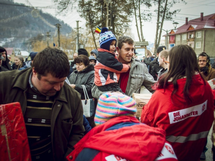 Die Johanniter bitten um Hilfe beim Sammelprojekt für Menschen in Südosteuropa. Fotos: Johanniter