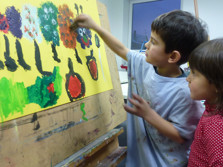 6 Monate gemeinsam musizieren malen und tanzen -das Programm der Musischen Orientierung für Kinder zwischen fünf und sieben Jahren startet am 10. März. Foto: CJD