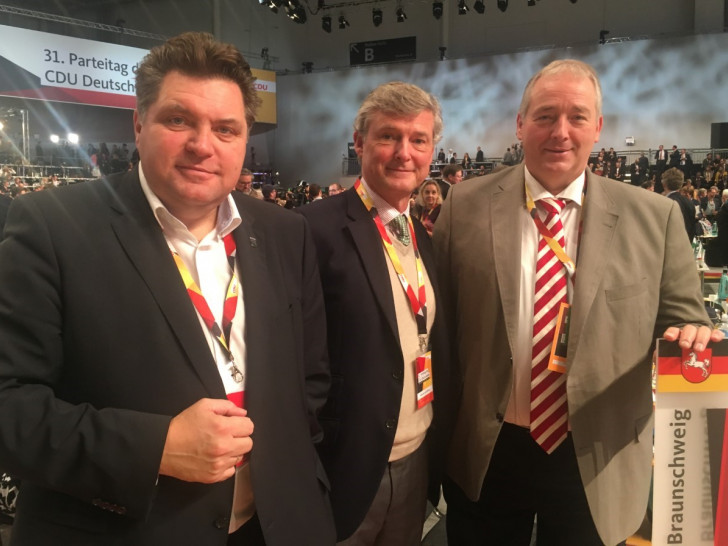Uwe Schäfer, Alexander von Veltheim und Frank Oesterhelweg beim 31. Bundesparteitag in Hamburg (v. li.). Foto: CDU