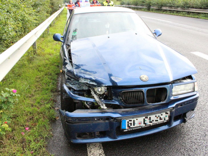Der Fahrer des Unfallwagens blieb unverletzt. Foto: Max Förster