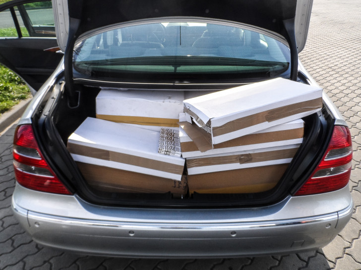 Zigarettenfund auf der A 2. Foto: Zoll