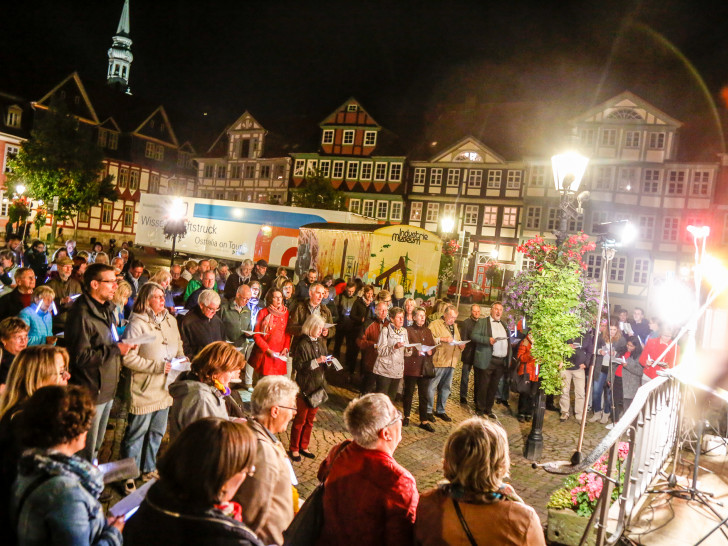 Auf dem Stadtmarkt wurde gesungen, getanzt und gelacht. Fotos: Stadt Wolfenbüttel