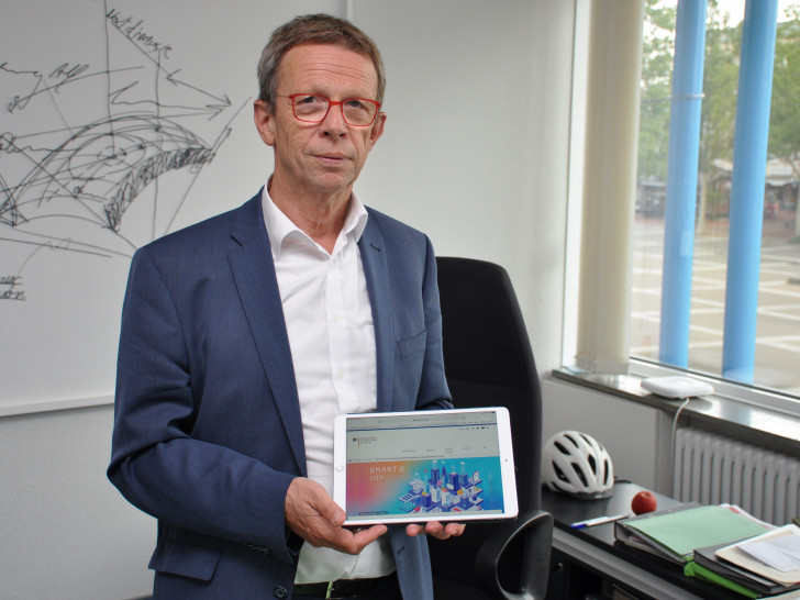 Freut sich über die Förderung des Bundesministeriums: Oberbürgermeister Klaus Mohrs. Foto: Stadt Wolfsburg