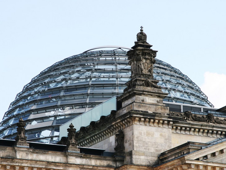 Kommt es in Berlin zur Fortsetzung der Großen Koalition? Ein Schritt dahin wurde gestern auf dem SPD-Parteitag gemacht. Symbolfoto: pixabay