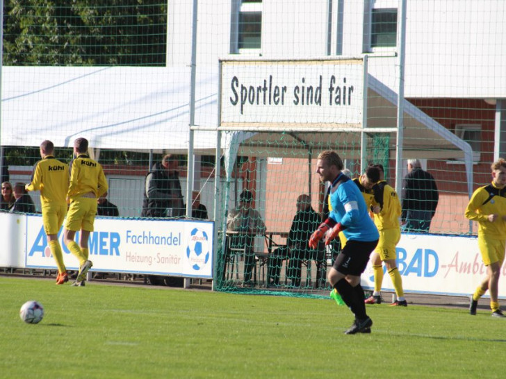 Keeper Tobias Krull hält den Kasten sauber und beschwert seiner Mannschaft einen Punkt. Foto: Fabian Rampas