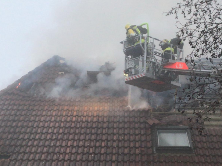 Ein technischer Defekt war wohl Ursache für das verheerende Feuer, das ein Wohnhaus in Müden zerstörte. Foto: aktuell24(BM)