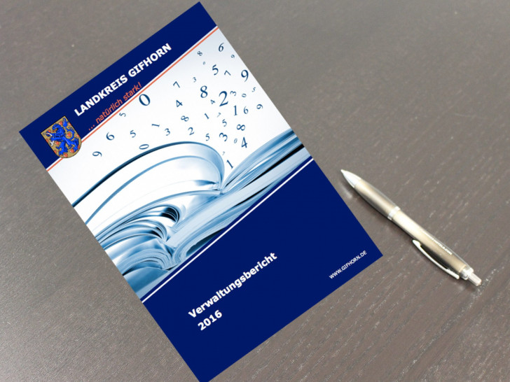 Der Verwaltungsbericht des Landkreises liegt vor. Foto: Eva Sorembik