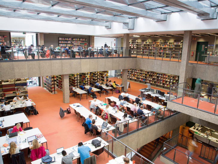 Die Universitätsbibliothek bietet Studierenden Unterstützung bei der Umsetzung von Schreibprojekten. Foto: TU Braunschweig