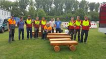 Neue Holzbänke für die Gemeinschaftsunterkunft. Foto: Niedersächsische Landesforsten Wolfenbüttel