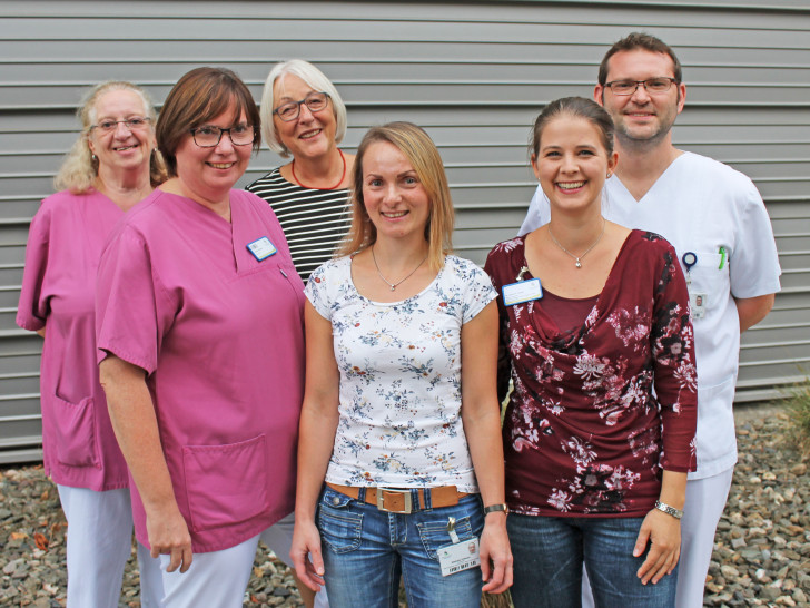 Heidemarie Mahnkopf, Christine Wiesner, Angelika Weihe, Stephanie Hoffmann, Dr. Léonie F. Kerper und Dr. Nils Beiser begrüßten die Gäste zum Patienteninformationsabend im Klinikum. Fotos: Städtisches Klinikum Wolfenbüttel gGmbH