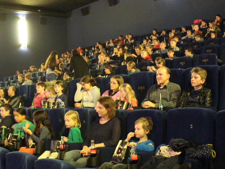 170 Kinder hatten sich auf Einladung des Lions Club zur Kinovorstellung im C1 eingefunden. Fotos: Marian Hackert