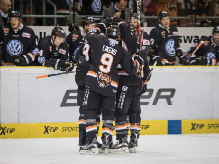 Im Vorjahr konnten die Grizzlys vier Siege gegen DEL-Neuling Bremerhaven feiern. Jan F. Helbig/PresseBlen.de/Archiv