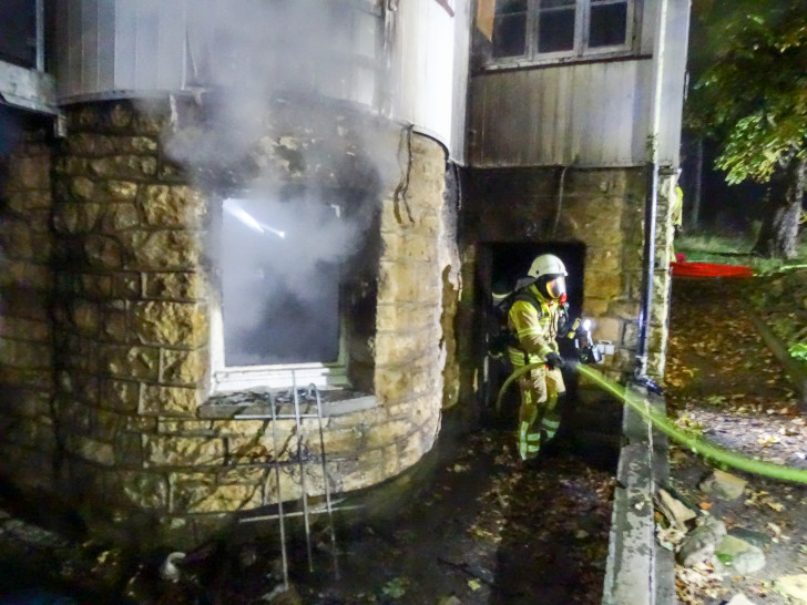 Der Fokus konnte auf die Brandbekämpfung und das Entrauchen der betroffenen Etage gelegt werden. Fotos: Feuerwehr Bad Harzburg