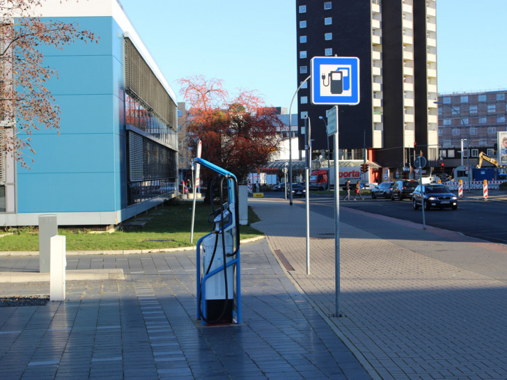 In Salzgitter-Lebenstedt gibt es bereits eine E-Ladestation. Symbolfoto: Alexander Panknin