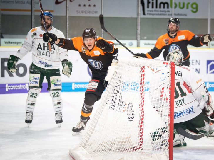 Alexander Karachun leitete mit seinem frühen Treffer den Sieg der Grizzlys ein. Foto: City-Press GbR