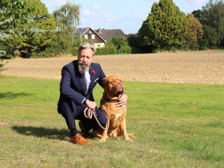 Oliver Diels mit seinem Hund Ares. (Archiv)