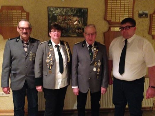 Kassenführer Jürgen Zerneke, 1. Vorsitzende Manuela Wach, ehemaliger Vorsitzender Gerhard Wille und 2. Vorsitzender Marvin Wach. Foto: Privat
