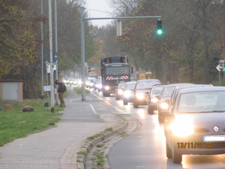 Im Feierabendverkehr ist in Watenbüttel häufiger einmal Stillstand angesagt. Foto: Bernd Dennda
