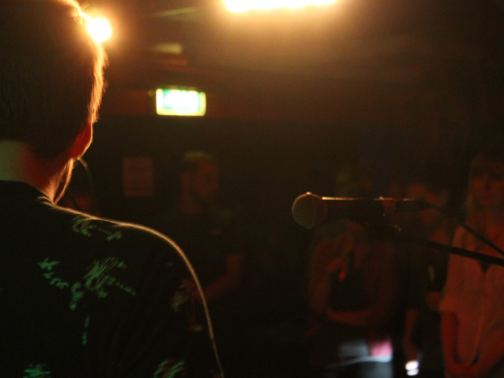 Die drei teilnehmenden Bands heizten dem Sauna-Klub ordentlich ein. Fotos: Kai Baltzer  