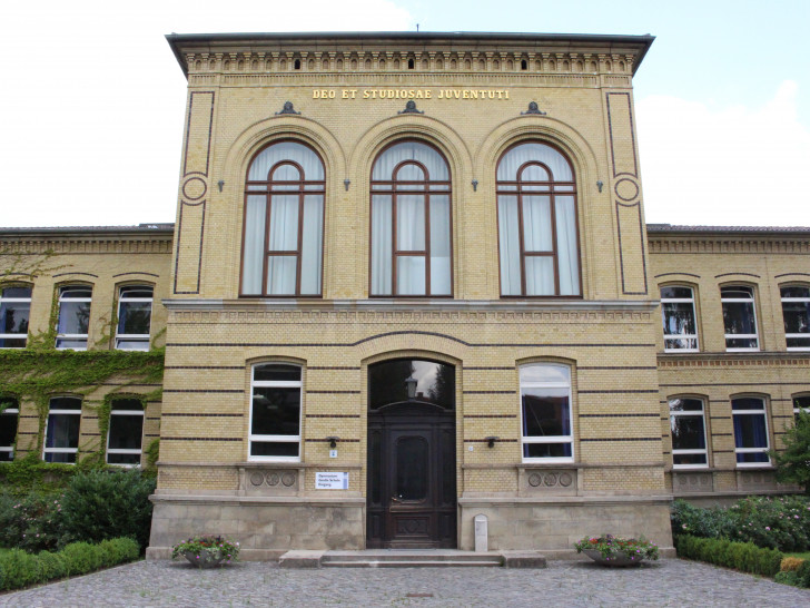 Sowohl an der Großen Schule (Foto), als auch am Gymnasium im Schloss wurden die Sozialpädagogen bereits abgeworben. Symbolfoto: Max Förster