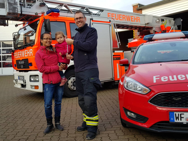 Melina hat ihre Schnullerkette wieder.

Foto: Freiwillige Feuerwehr Wolfenbüttel