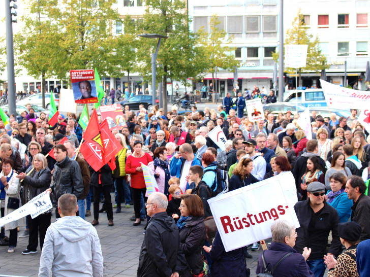 Das Bündnis gegen Rechts will am Samstag gegen die AfD-Veranstaltung in der Stadthalle protestieren. Foto: Archiv/Sina Rühland