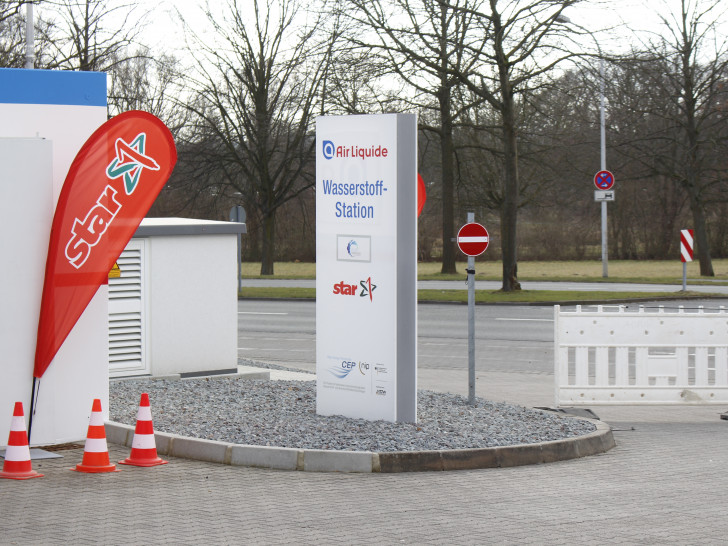 Niedersachsens erste öffentliche Wasserstofftankstelle wurde vor zwei Jahren in Wolfsburg eröffnet. Archivbild