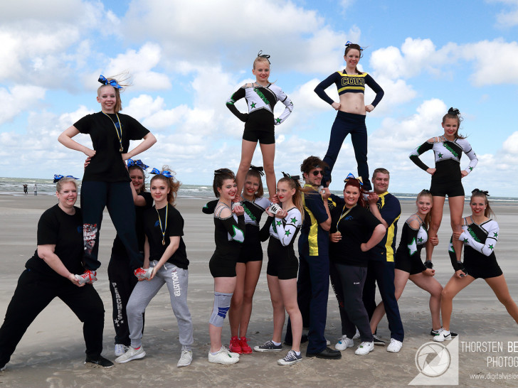 Die Cheerleader-Teams aus Sickte und Wolfenbüttel. Foto: Privat