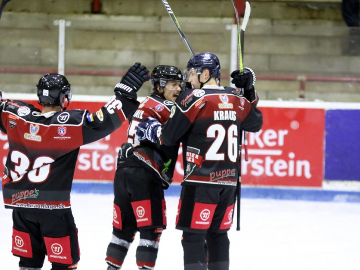 Zum dritten Mal in dieser Saison konnten die Harzer Falken wieder jubeln. Foto: Frank Neuendorf/Jahn Pictures