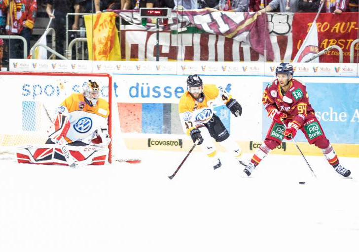 Im letzten Drittel drehte die DEG das Spiel um. Foto: imago/Beautiful Sports