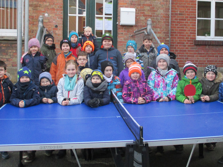 Die Kinder freuten sich unter anderem über eine neue Tischtennisplatte. Fotos: Stadt Wolfenbüttel