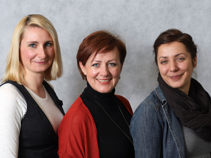 Die drei Jobcoaches der Akademie am Steinweg:  Siena Willenberg, Lilli Rollheiser, Jasmin Attia. Foto: Agentur für Arbeit Helmstedt und Jobcenter Gifhorn  