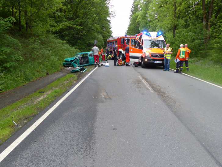 Beim Zusammenstoß wurde der Autofahrer schwer verletzt. Foto: Polizei Oberharz