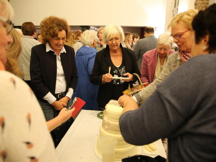 Die Torte als süße Köstlichkeit mundete den Gästen vorzüglich. Fotos: Andreas Meißler