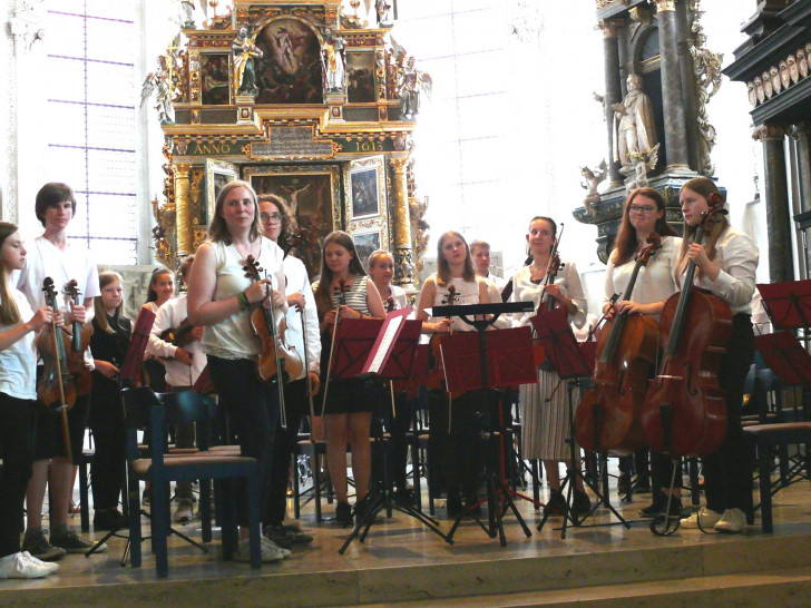 Großer Auftritt für das Ensemble des GiS. Fotos: Gymnasium im Schloss