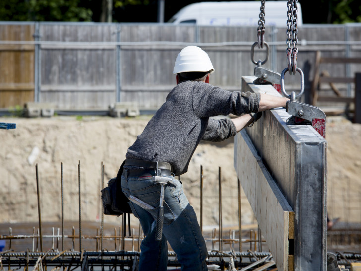 Bauarbeiter bekommen ab sofort einen höheren Mindestlohn. Foto: IG BAU