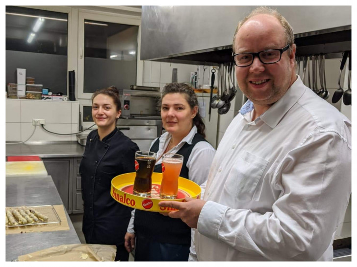 Jörn Domeier mit seinen Kolleginnen auf Zeit.
Foto: Büro Jörn Domeier