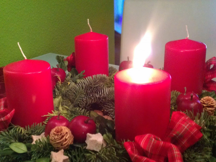 Musik und Wort zum Advent bei Kerzenschein. Symbolbild. Foto: Marc Angerstein